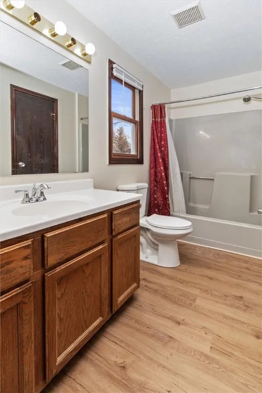 1157 Genesee Street, Rochester, New York 14611, Rochester, New York 14611, 3 Bedrooms Bedrooms, 8 Rooms Rooms,1 BathroomBathrooms,Residential Lease,For Rent,1157 Genesee Street, Rochester, New York 14611,0,R1648912