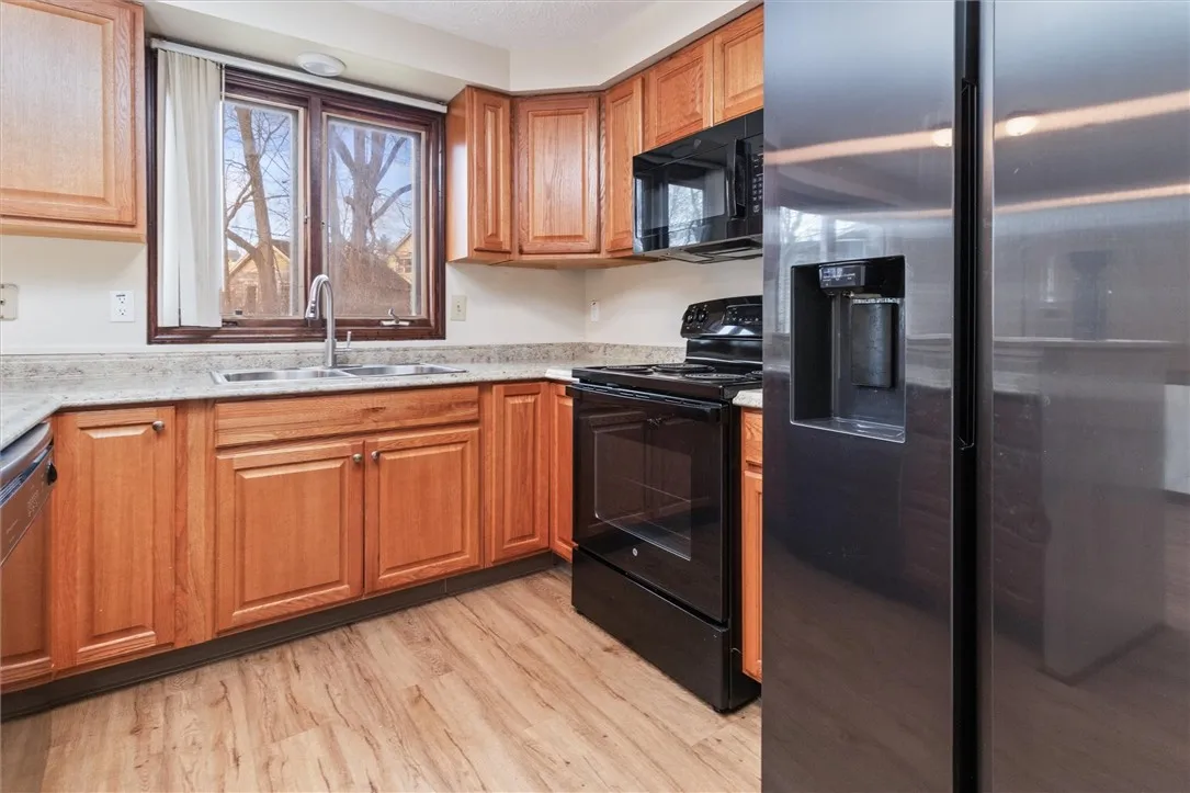 1157 Genesee Street, Rochester, New York 14611, Rochester, New York 14611, 3 Bedrooms Bedrooms, 8 Rooms Rooms,1 BathroomBathrooms,Residential Lease,For Rent,1157 Genesee Street, Rochester, New York 14611,0,R1648912