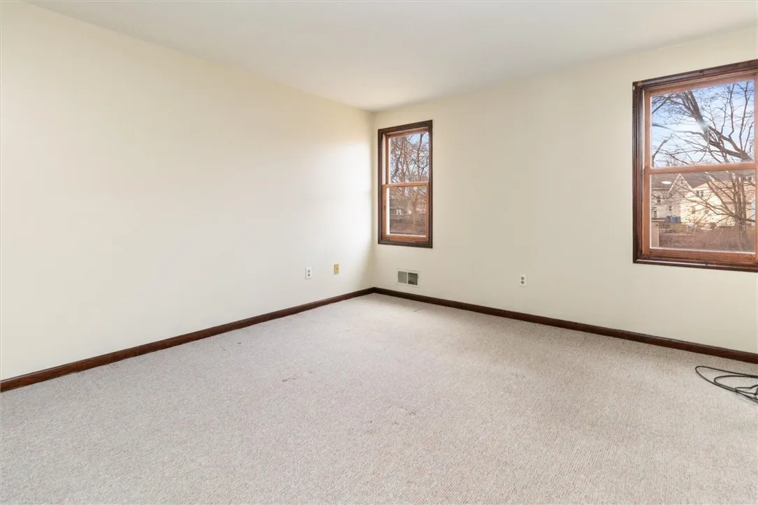 1157 Genesee Street, Rochester, New York 14611, Rochester, New York 14611, 3 Bedrooms Bedrooms, 8 Rooms Rooms,1 BathroomBathrooms,Residential Lease,For Rent,1157 Genesee Street, Rochester, New York 14611,0,R1648912