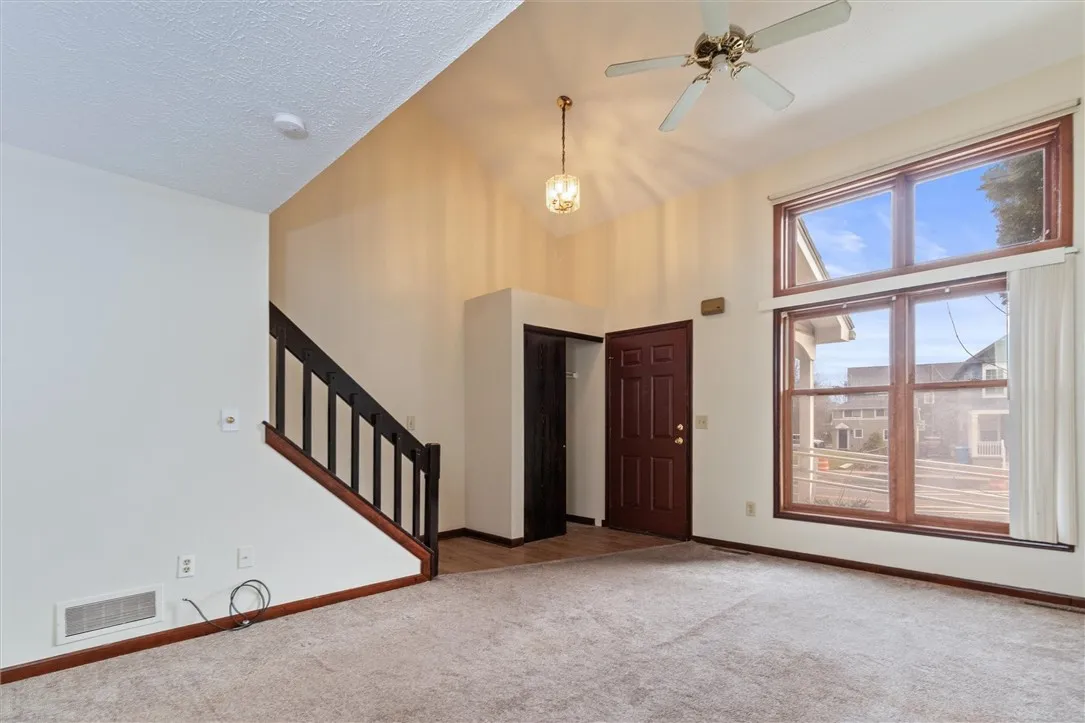 1157 Genesee Street, Rochester, New York 14611, Rochester, New York 14611, 3 Bedrooms Bedrooms, 8 Rooms Rooms,1 BathroomBathrooms,Residential Lease,For Rent,1157 Genesee Street, Rochester, New York 14611,0,R1648912