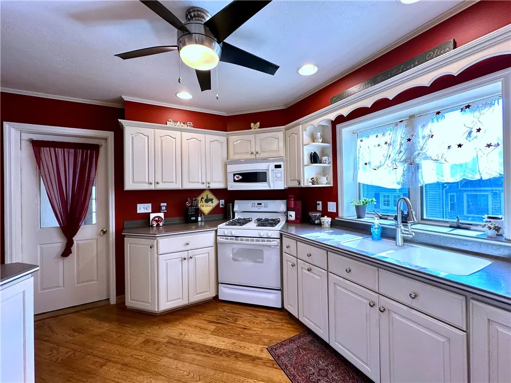 73 Durland Avenue, Elmira, New York 14905, Elmira, New York 14905, 3 Bedrooms Bedrooms, 10 Rooms Rooms,2 BathroomsBathrooms,Residential,For Sale,73 Durland Avenue, Elmira, New York 14905,0,R1648412