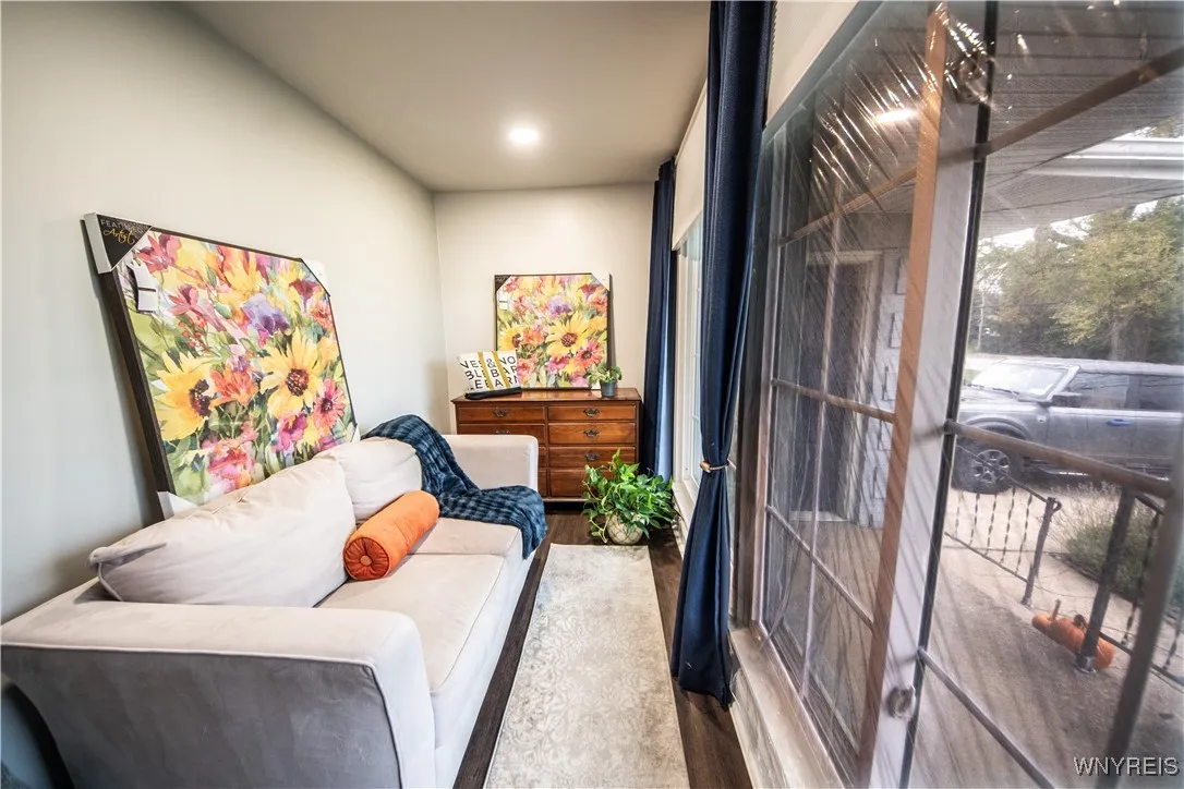 9250 Greiner Road, Clarence, New York 14031, Clarence, New York 14031, 4 Bedrooms Bedrooms, 9 Rooms Rooms,3 BathroomsBathrooms,Residential,For Sale,9250 Greiner Road, Clarence, New York 14031,0,B1648899