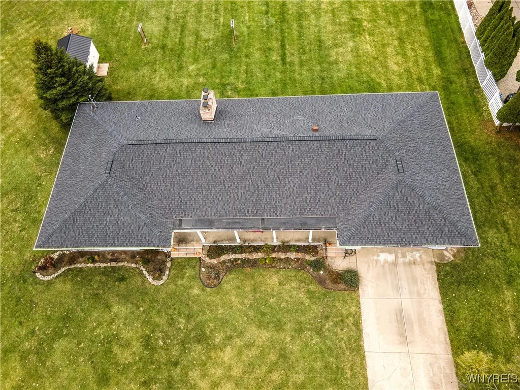 9250 Greiner Road, Clarence, New York 14031, Clarence, New York 14031, 4 Bedrooms Bedrooms, 9 Rooms Rooms,3 BathroomsBathrooms,Residential,For Sale,9250 Greiner Road, Clarence, New York 14031,0,B1648899