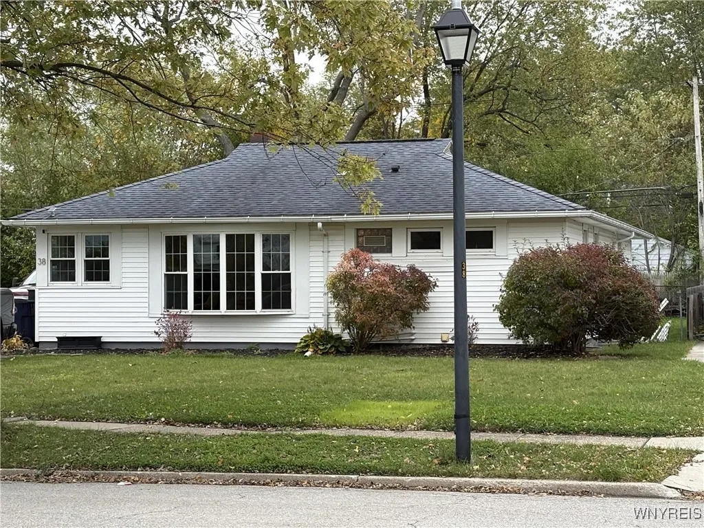 38 Bennington Road, Amherst, New York 14226, Amherst, New York 14226, 3 Bedrooms Bedrooms, 8 Rooms Rooms,2 BathroomsBathrooms,Residential,Closed,38 Bennington Road, Amherst, New York 14226,0,B1648929