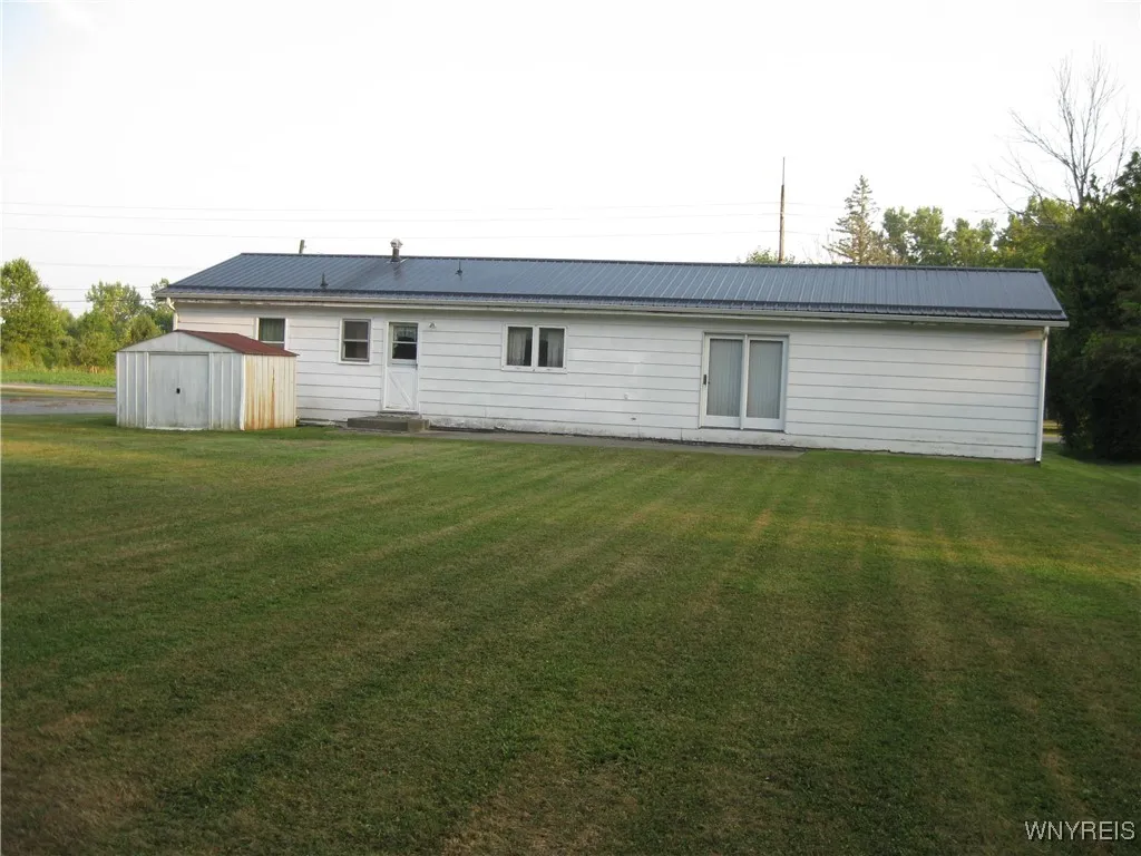 11090 Westwood Road, Alden, New York 14004, Alden, New York 14004, 3 Bedrooms Bedrooms, 7 Rooms Rooms,1 BathroomBathrooms,Residential,For Sale,11090 Westwood Road, Alden, New York 14004,0,B1648581