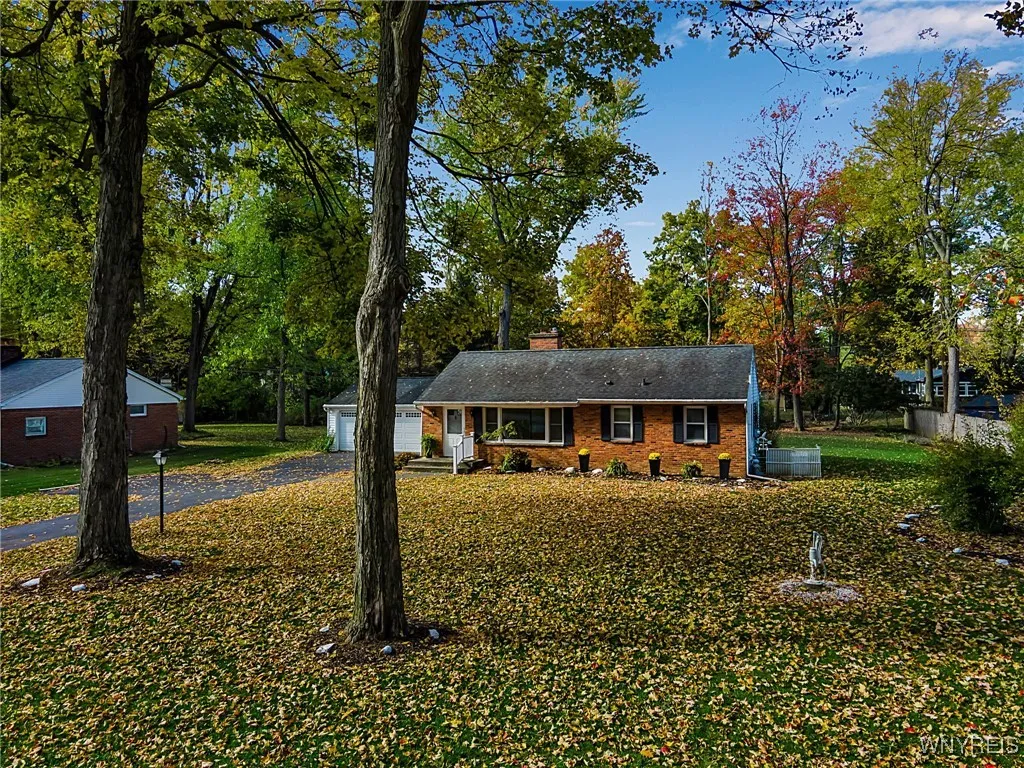 4570 Christian Dr, Clarence, New York 14031, Clarence, New York 14031, 3 Bedrooms Bedrooms, 6 Rooms Rooms,1 BathroomBathrooms,Residential,For Sale,4570 Christian Dr, Clarence, New York 14031,0,B1648699