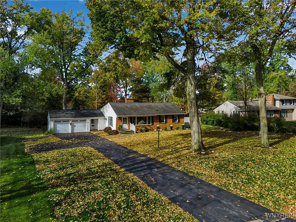 4570 Christian Dr, Clarence, New York 14031, Clarence, New York 14031, 3 Bedrooms Bedrooms, 6 Rooms Rooms,1 BathroomBathrooms,Residential,For Sale,4570 Christian Dr, Clarence, New York 14031,0,B1648699