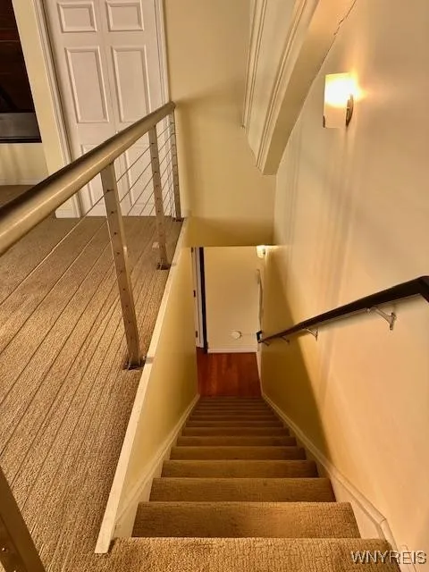 700 Parkside Ave Avenue 12, Buffalo, New York 1421, Buffalo, New York 14216, 1 Bedroom Bedrooms, 4 Rooms Rooms,1 BathroomBathrooms,Residential Lease,For Rent,700 Parkside Ave Avenue 12, Buffalo, New York 1421,0,B1648643