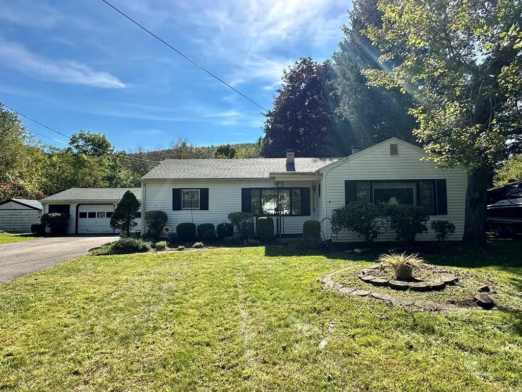 87 Alvord Drive, Big Flats, New York 14905, Big Flats, New York 14905, 4 Bedrooms Bedrooms, 8 Rooms Rooms,2 BathroomsBathrooms,Residential,For Sale,87 Alvord Drive, Big Flats, New York 14905,0,R1647666