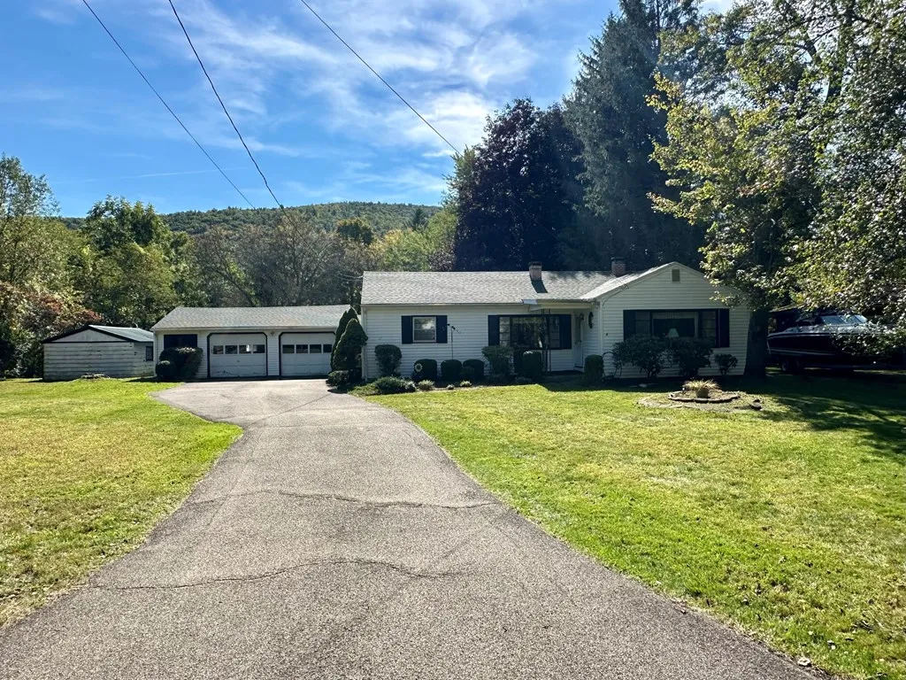 87 Alvord Drive, Big Flats, New York 14905, Big Flats, New York 14905, 4 Bedrooms Bedrooms, 8 Rooms Rooms,2 BathroomsBathrooms,Residential,For Sale,87 Alvord Drive, Big Flats, New York 14905,0,R1647666