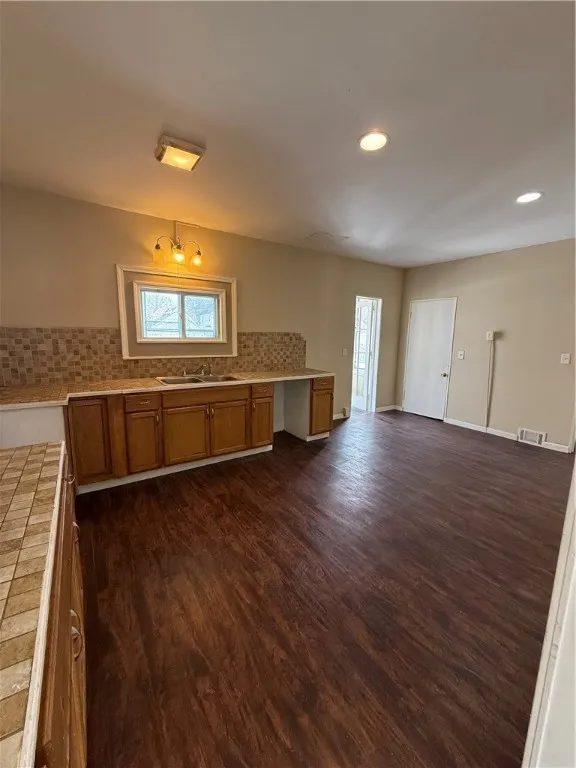 46 Rogers Avenue, Rochester, New York 14606, Rochester, New York 14606, 3 Bedrooms Bedrooms, 6 Rooms Rooms,1 BathroomBathrooms,Residential,For Sale,46 Rogers Avenue, Rochester, New York 14606,0,R1648908