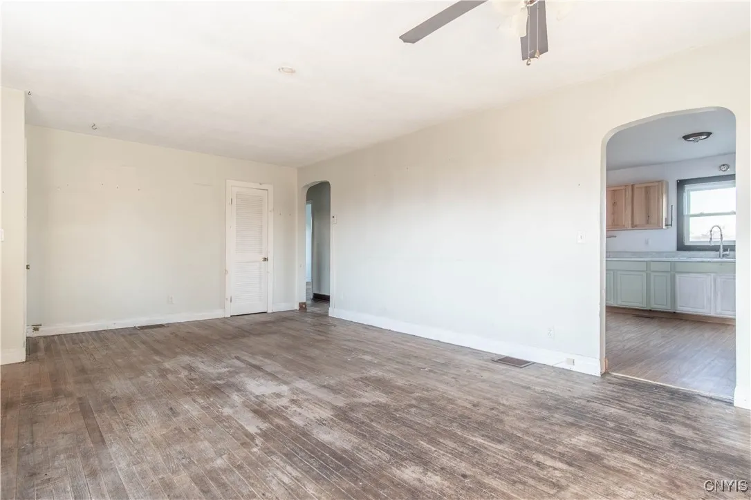 28827 Middle Road, Rutland, New York 13601, Rutland, New York 13601, 4 Bedrooms Bedrooms, 7 Rooms Rooms,2 BathroomsBathrooms,Residential,For Sale,28827 Middle Road, Rutland, New York 13601,0,S1648688