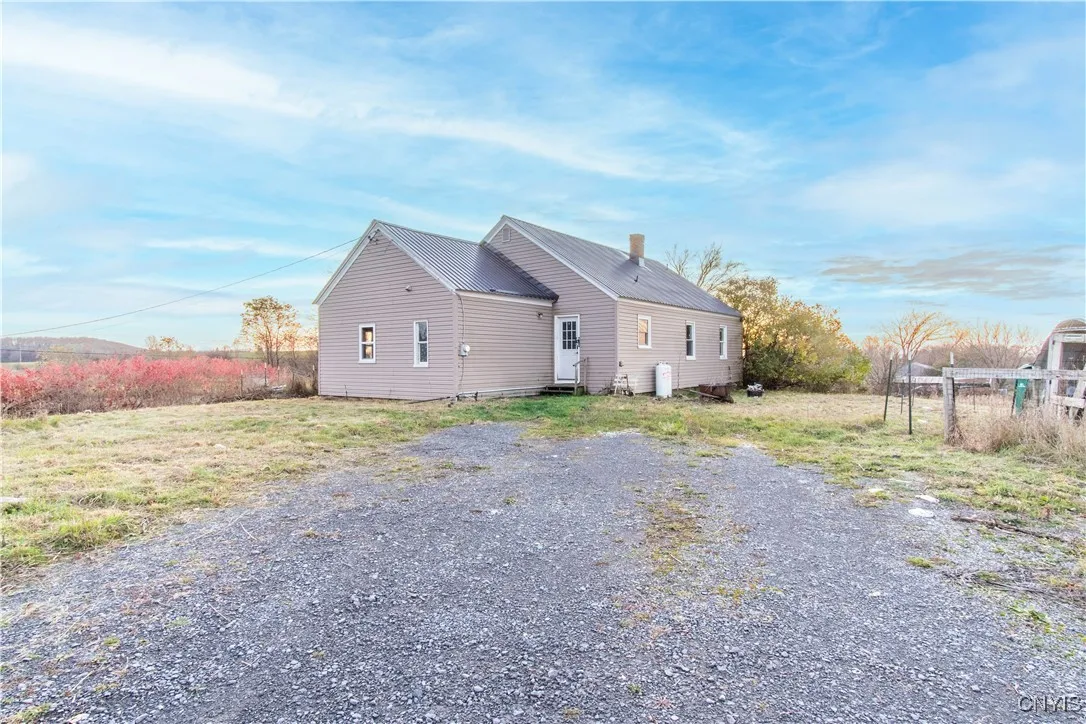 28827 Middle Road, Rutland, New York 13601, Rutland, New York 13601, 4 Bedrooms Bedrooms, 7 Rooms Rooms,2 BathroomsBathrooms,Residential,For Sale,28827 Middle Road, Rutland, New York 13601,0,S1648688