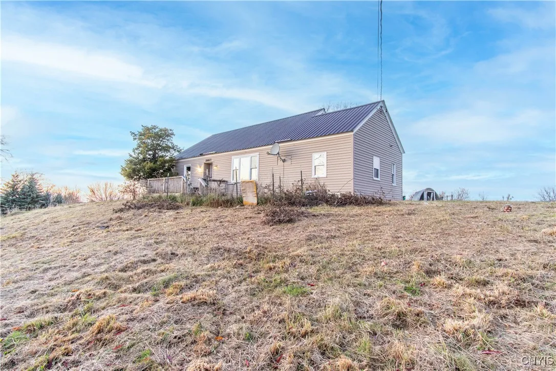 28827 Middle Road, Rutland, New York 13601, Rutland, New York 13601, 4 Bedrooms Bedrooms, 7 Rooms Rooms,2 BathroomsBathrooms,Residential,For Sale,28827 Middle Road, Rutland, New York 13601,0,S1648688