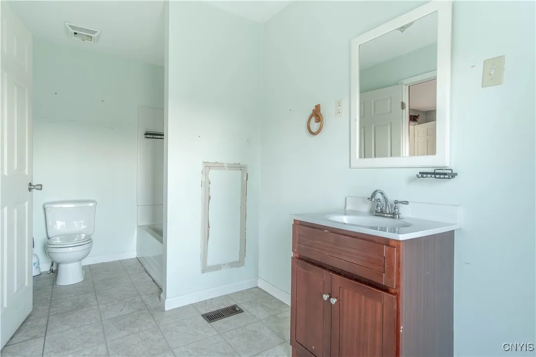 28827 Middle Road, Rutland, New York 13601, Rutland, New York 13601, 4 Bedrooms Bedrooms, 7 Rooms Rooms,2 BathroomsBathrooms,Residential,For Sale,28827 Middle Road, Rutland, New York 13601,0,S1648688