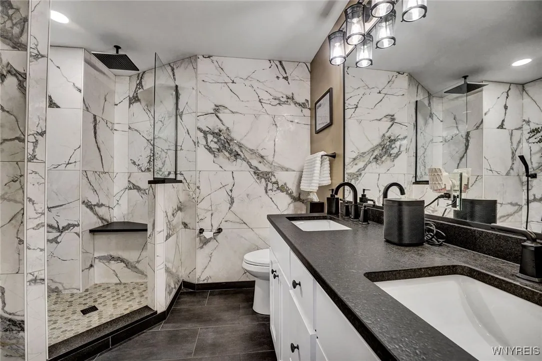Primary ensuite