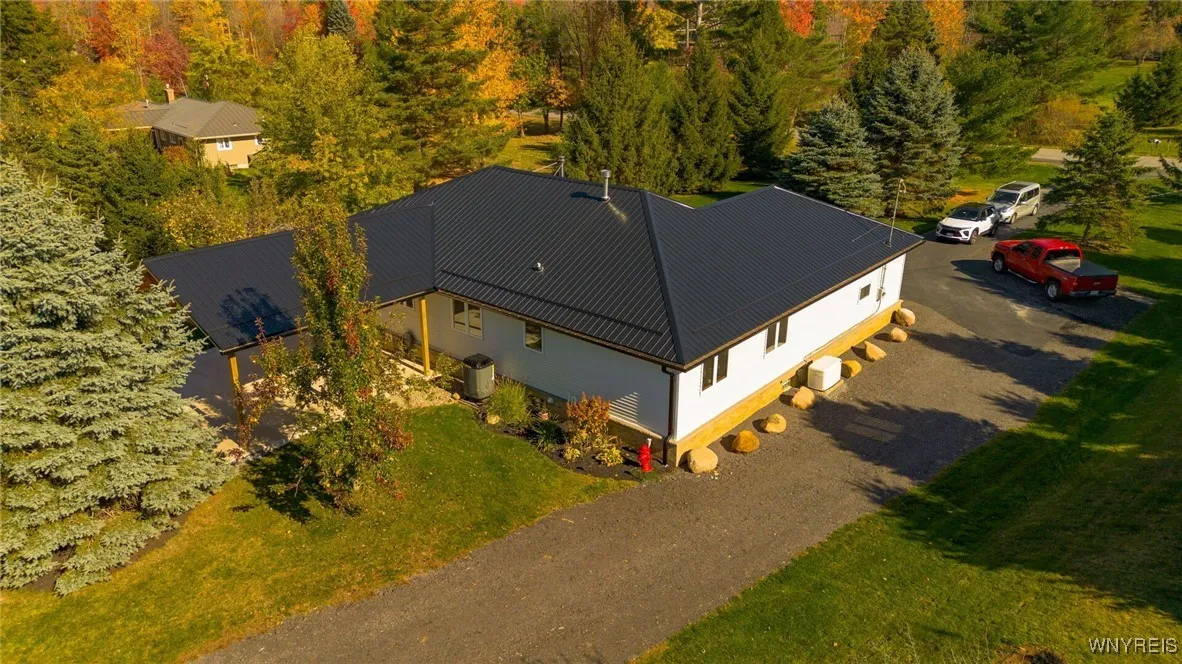 6786 Scherff Road, Orchard Park, New York 14127, Orchard Park, New York 14127, 3 Bedrooms Bedrooms, 9 Rooms Rooms,2 BathroomsBathrooms,Residential,For Sale,6786 Scherff Road, Orchard Park, New York 14127,0,B1647454