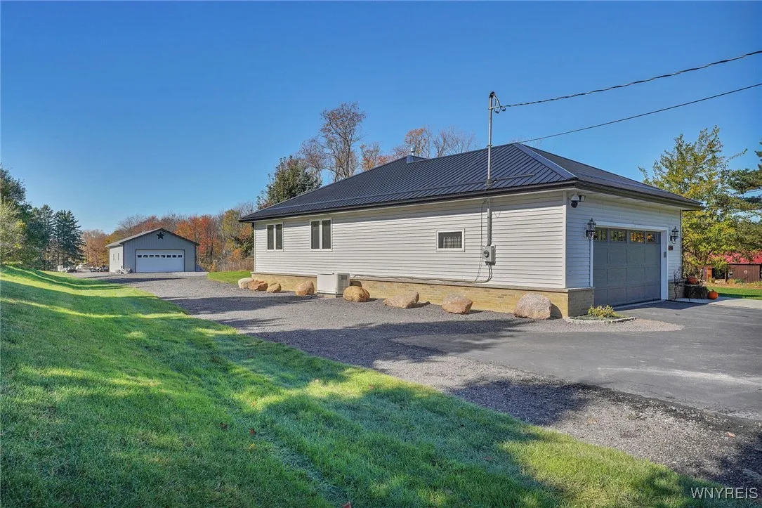 6786 Scherff Road, Orchard Park, New York 14127, Orchard Park, New York 14127, 3 Bedrooms Bedrooms, 9 Rooms Rooms,2 BathroomsBathrooms,Residential,For Sale,6786 Scherff Road, Orchard Park, New York 14127,0,B1647454