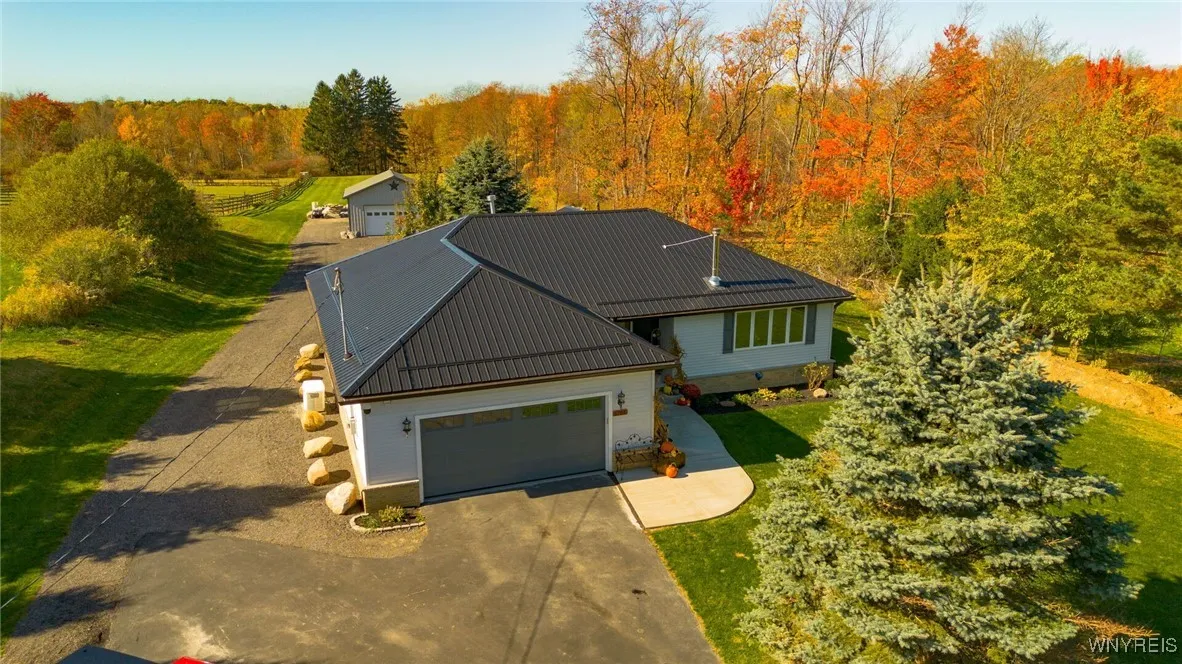 6786 Scherff Road, Orchard Park, New York 14127, Orchard Park, New York 14127, 3 Bedrooms Bedrooms, 9 Rooms Rooms,2 BathroomsBathrooms,Residential,For Sale,6786 Scherff Road, Orchard Park, New York 14127,0,B1647454