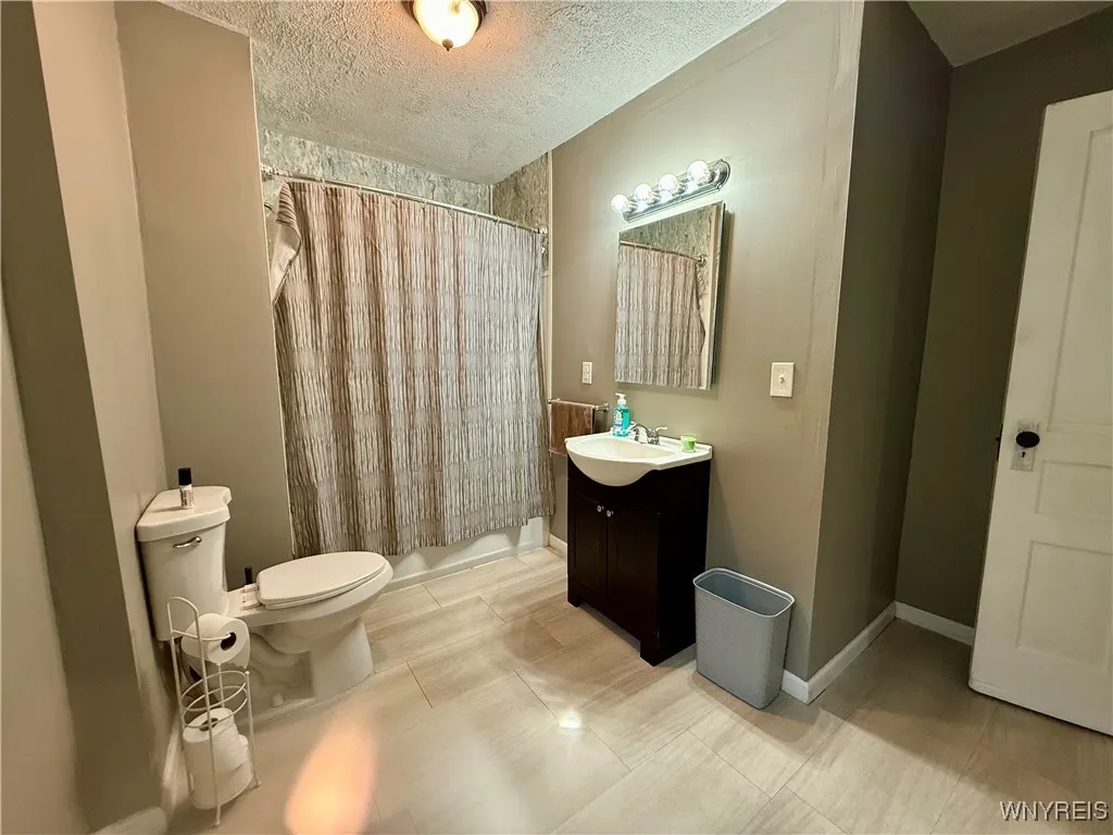 125 Duerstein Street, West Seneca, New York 14210, West Seneca, New York 14210, 3 Bedrooms Bedrooms, 9 Rooms Rooms,1 BathroomBathrooms,Residential,For Sale,125 Duerstein Street, West Seneca, New York 14210,0,B1648901