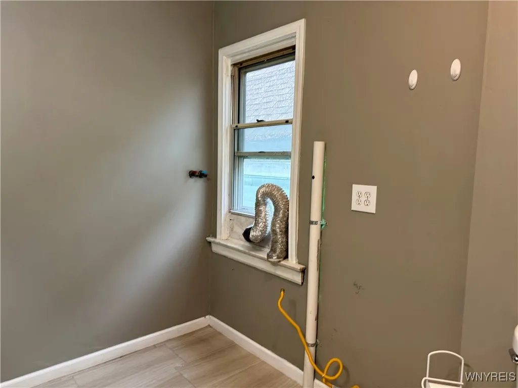 125 Duerstein Street, West Seneca, New York 14210, West Seneca, New York 14210, 3 Bedrooms Bedrooms, 9 Rooms Rooms,1 BathroomBathrooms,Residential,For Sale,125 Duerstein Street, West Seneca, New York 14210,0,B1648901