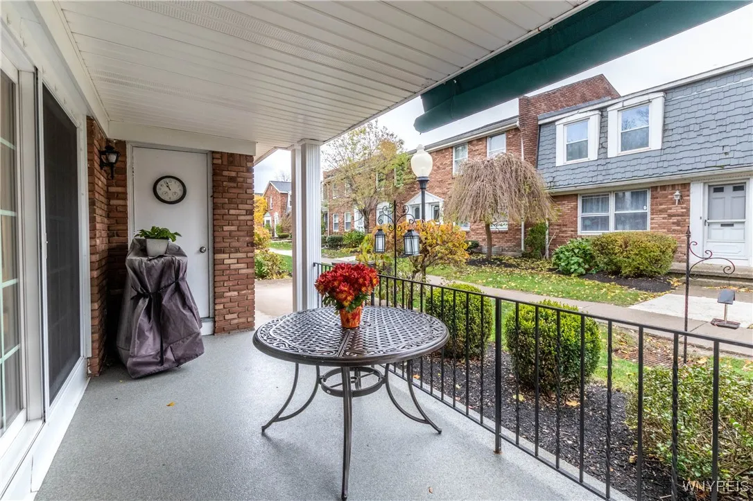 60 Hamlin Square 3, Amherst, New York 14221, Amherst, New York 14221, 3 Bedrooms Bedrooms, 6 Rooms Rooms,2 BathroomsBathrooms,Residential,For Sale,60 Hamlin Square 3, Amherst, New York 14221,0,B1648976