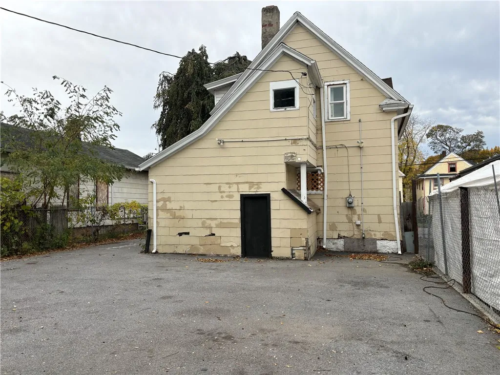 1358 North Clinton Avenue, Rochester, New York 146, Rochester, New York 14621, 4 Bedrooms Bedrooms, 8 Rooms Rooms,2 BathroomsBathrooms,Residential,For Sale,1358 North Clinton Avenue, Rochester, New York 146,0,R1648781