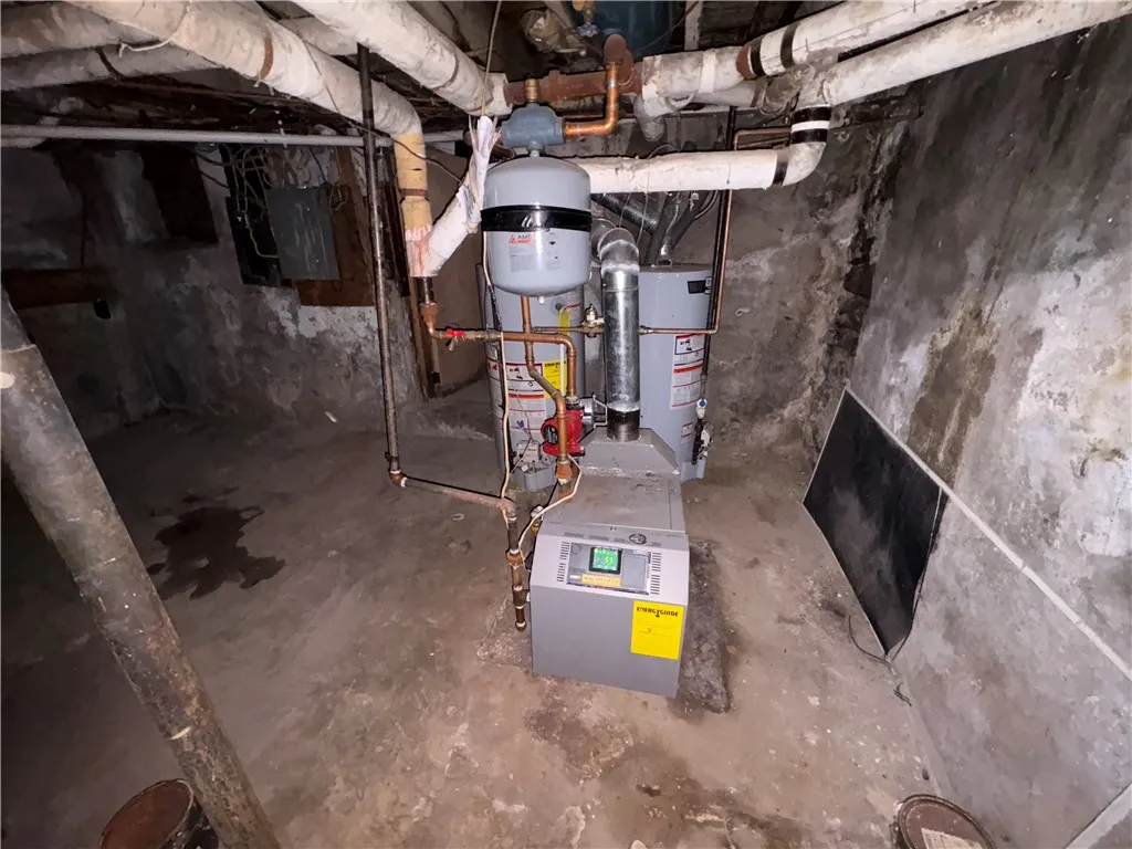 1358 North Clinton Avenue, Rochester, New York 146, Rochester, New York 14621, 4 Bedrooms Bedrooms, 8 Rooms Rooms,2 BathroomsBathrooms,Residential,For Sale,1358 North Clinton Avenue, Rochester, New York 146,0,R1648781