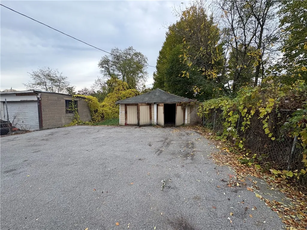 1358 North Clinton Avenue, Rochester, New York 146, Rochester, New York 14621, 4 Bedrooms Bedrooms, 8 Rooms Rooms,2 BathroomsBathrooms,Residential,For Sale,1358 North Clinton Avenue, Rochester, New York 146,0,R1648781