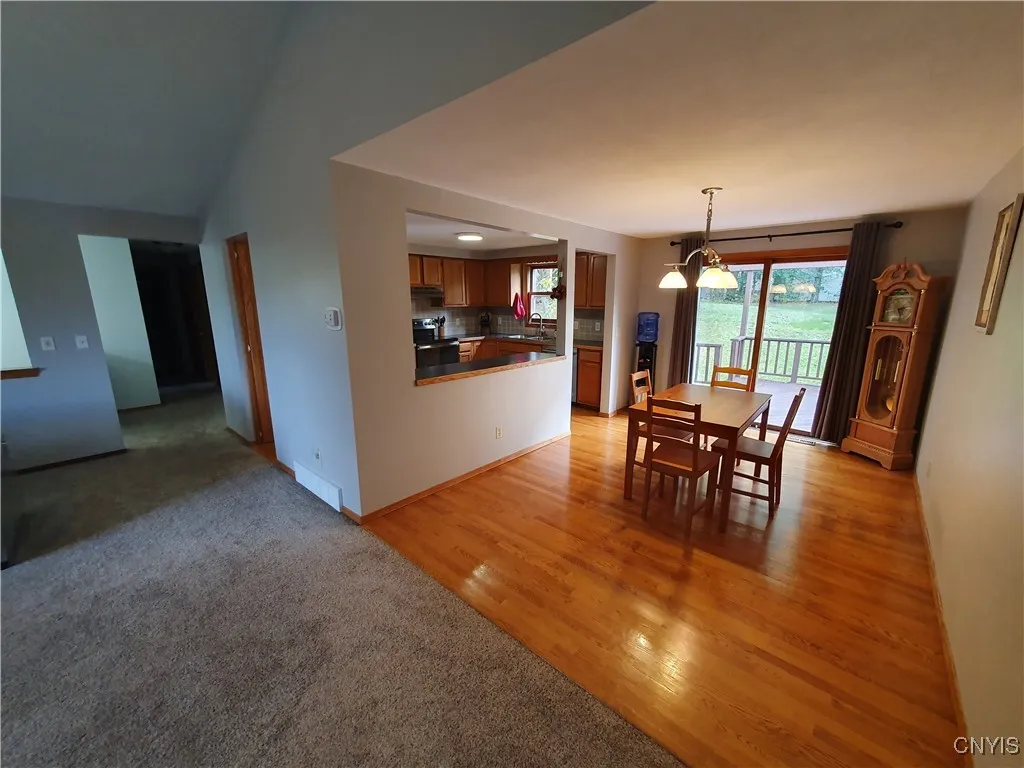 109 Vantage Drive, Camillus, New York 13031, Camillus, New York 13031, 3 Bedrooms Bedrooms, 7 Rooms Rooms,2 BathroomsBathrooms,Residential,For Sale,109 Vantage Drive, Camillus, New York 13031,0,S1648649