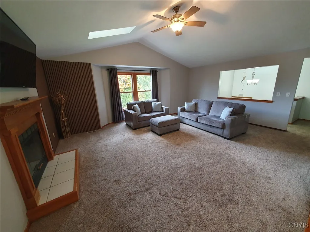 109 Vantage Drive, Camillus, New York 13031, Camillus, New York 13031, 3 Bedrooms Bedrooms, 7 Rooms Rooms,2 BathroomsBathrooms,Residential,For Sale,109 Vantage Drive, Camillus, New York 13031,0,S1648649