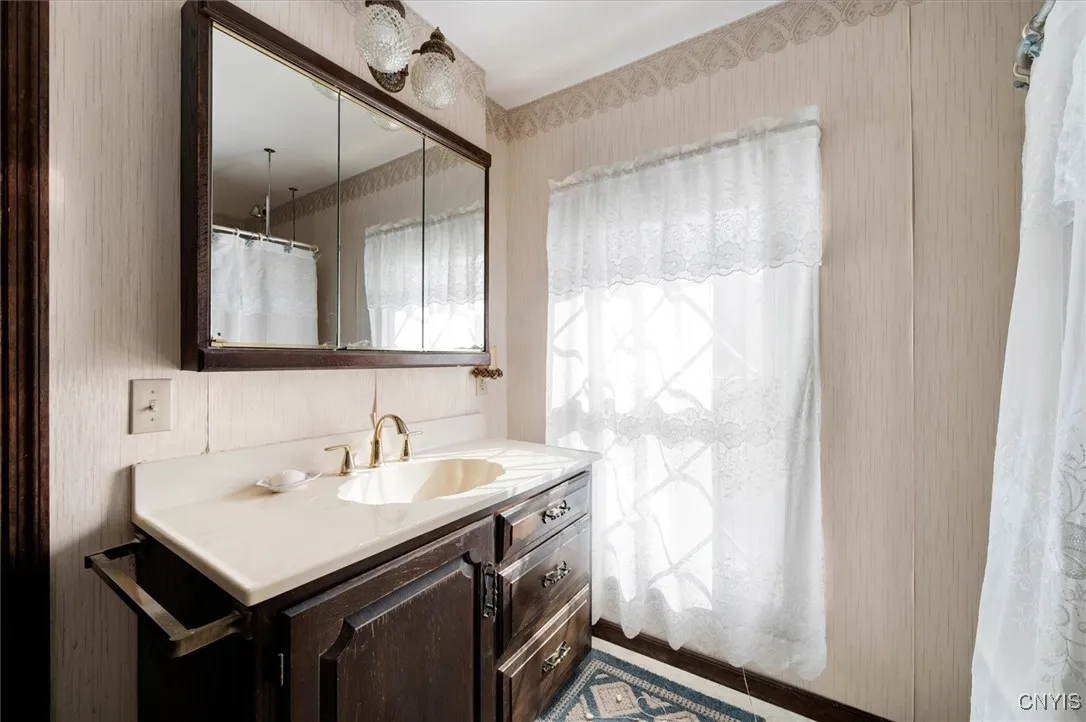 212 N Bellinger Street, Herkimer, New York 13350, Herkimer, New York 13350, 4 Bedrooms Bedrooms, 7 Rooms Rooms,1 BathroomBathrooms,Residential,For Sale,212 N Bellinger Street, Herkimer, New York 13350,0,S1647535