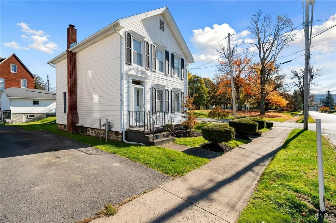 212 N Bellinger Street, Herkimer, New York 13350, Herkimer, New York 13350, 4 Bedrooms Bedrooms, 7 Rooms Rooms,1 BathroomBathrooms,Residential,For Sale,212 N Bellinger Street, Herkimer, New York 13350,0,S1647535