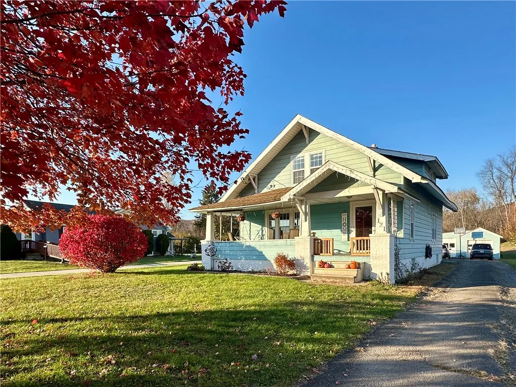 121 State Route 17c, Barton, New York 14892, Barton, New York 14892, 3 Bedrooms Bedrooms, 9 Rooms Rooms,2 BathroomsBathrooms,Residential,For Sale,121 State Route 17c, Barton, New York 14892,0,R1648409