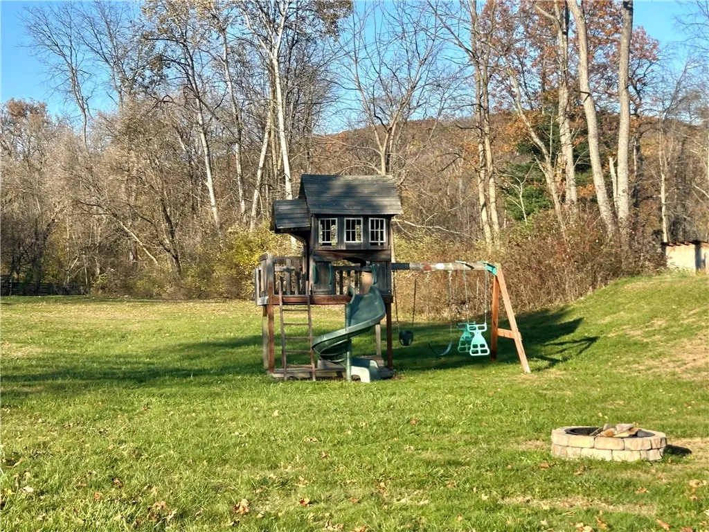 121 State Route 17c, Barton, New York 14892, Barton, New York 14892, 3 Bedrooms Bedrooms, 9 Rooms Rooms,2 BathroomsBathrooms,Residential,For Sale,121 State Route 17c, Barton, New York 14892,0,R1648409