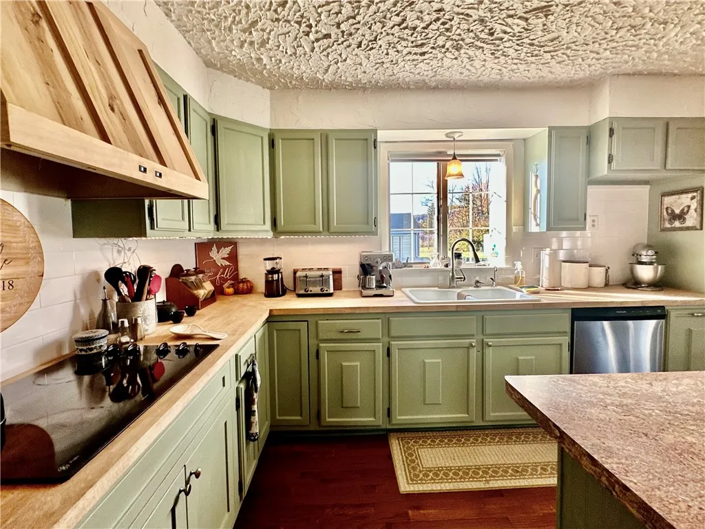 121 State Route 17c, Barton, New York 14892, Barton, New York 14892, 3 Bedrooms Bedrooms, 9 Rooms Rooms,2 BathroomsBathrooms,Residential,For Sale,121 State Route 17c, Barton, New York 14892,0,R1648409