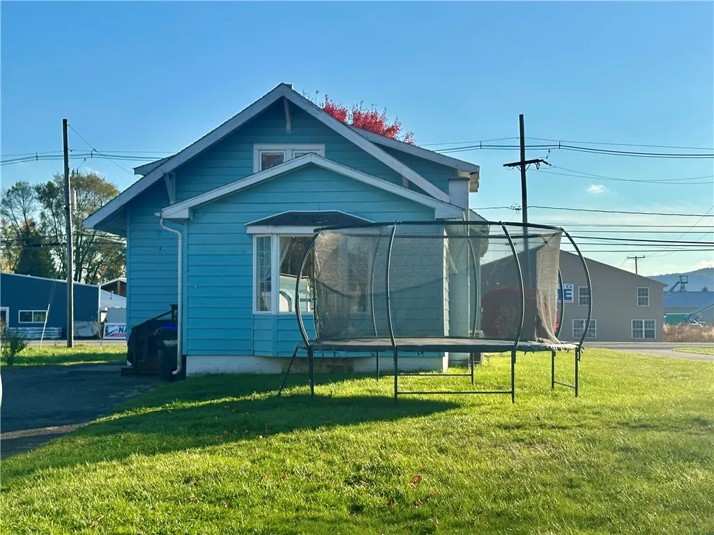 121 State Route 17c, Barton, New York 14892, Barton, New York 14892, 3 Bedrooms Bedrooms, 9 Rooms Rooms,2 BathroomsBathrooms,Residential,For Sale,121 State Route 17c, Barton, New York 14892,0,R1648409