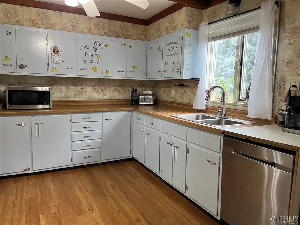 36 Park Avenue, Royalton, New York 14105, Royalton, New York 14105, 3 Bedrooms Bedrooms, 7 Rooms Rooms,2 BathroomsBathrooms,Residential,For Sale,36 Park Avenue, Royalton, New York 14105,0,B1648767