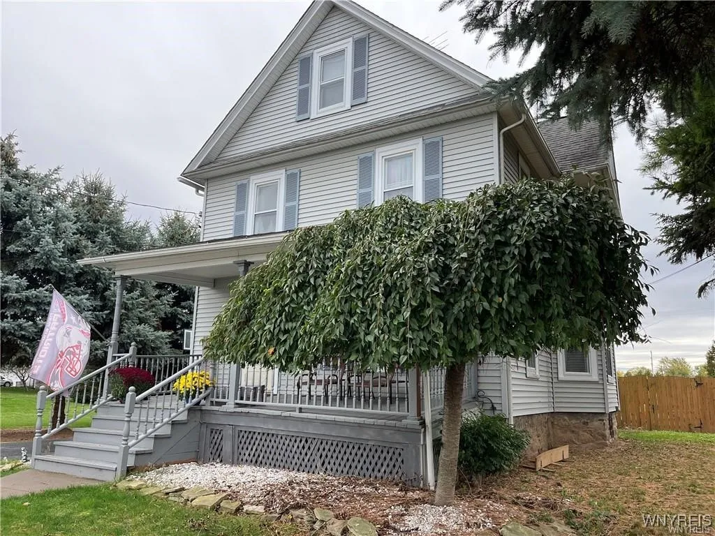 36 Park Avenue, Royalton, New York 14105, Royalton, New York 14105, 3 Bedrooms Bedrooms, 7 Rooms Rooms,2 BathroomsBathrooms,Residential,For Sale,36 Park Avenue, Royalton, New York 14105,0,B1648767