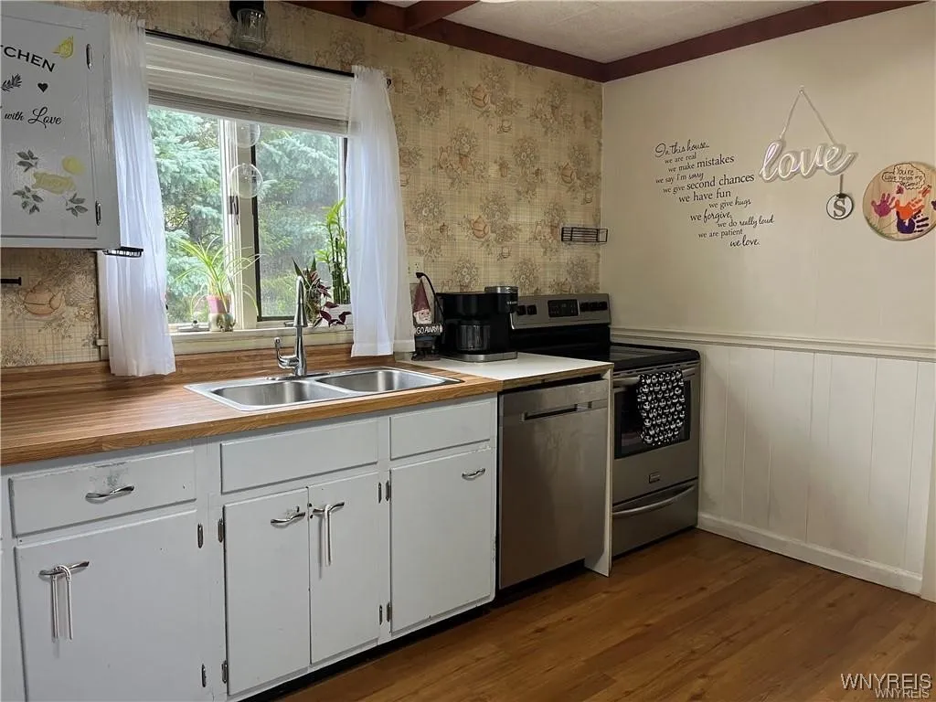 36 Park Avenue, Royalton, New York 14105, Royalton, New York 14105, 3 Bedrooms Bedrooms, 7 Rooms Rooms,2 BathroomsBathrooms,Residential,For Sale,36 Park Avenue, Royalton, New York 14105,0,B1648767