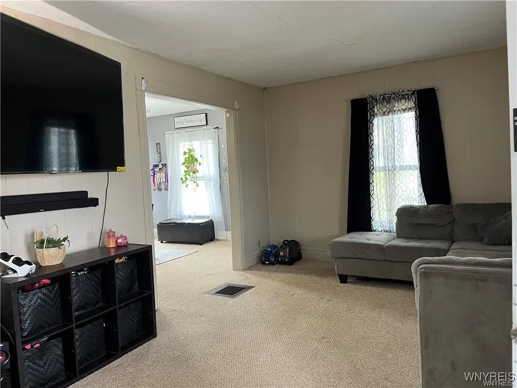 36 Park Avenue, Royalton, New York 14105, Royalton, New York 14105, 3 Bedrooms Bedrooms, 7 Rooms Rooms,2 BathroomsBathrooms,Residential,For Sale,36 Park Avenue, Royalton, New York 14105,0,B1648767