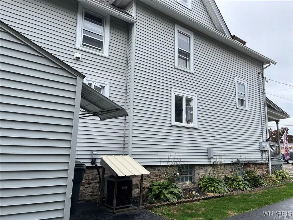 36 Park Avenue, Royalton, New York 14105, Royalton, New York 14105, 3 Bedrooms Bedrooms, 7 Rooms Rooms,2 BathroomsBathrooms,Residential,For Sale,36 Park Avenue, Royalton, New York 14105,0,B1648767