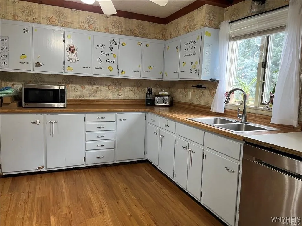36 Park Avenue, Royalton, New York 14105, Royalton, New York 14105, 3 Bedrooms Bedrooms, 7 Rooms Rooms,2 BathroomsBathrooms,Residential,For Sale,36 Park Avenue, Royalton, New York 14105,0,B1648767