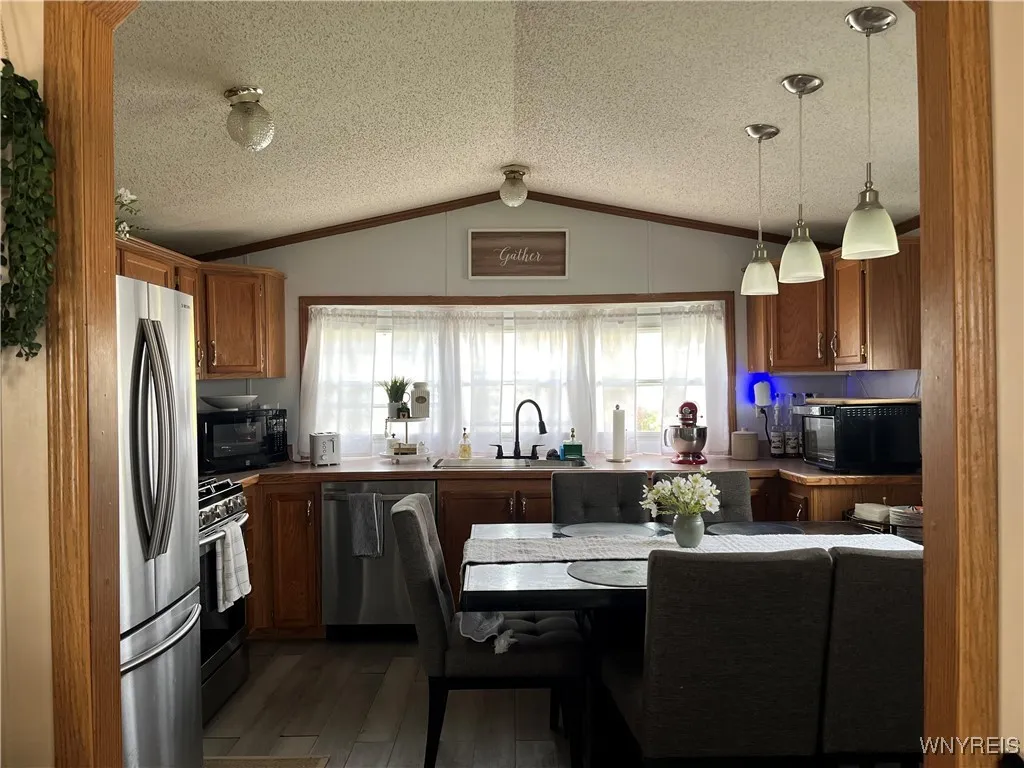 1289 Norwood Drive, Lockport Town, New York 14094, Lockport Town, New York 14094, 3 Bedrooms Bedrooms, 5 Rooms Rooms,2 BathroomsBathrooms,Residential,For Sale,1289 Norwood Drive, Lockport Town, New York 14094,0,B1649008