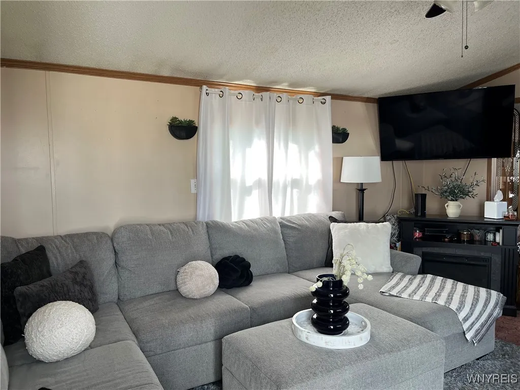 1289 Norwood Drive, Lockport Town, New York 14094, Lockport Town, New York 14094, 3 Bedrooms Bedrooms, 5 Rooms Rooms,2 BathroomsBathrooms,Residential,For Sale,1289 Norwood Drive, Lockport Town, New York 14094,0,B1649008