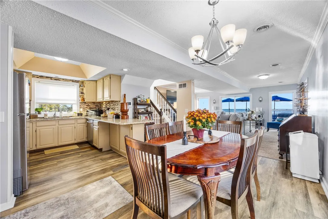 3060 Edgemere Drive, Greece, New York 14612, Greece, New York 14612, 3 Bedrooms Bedrooms, 7 Rooms Rooms,3 BathroomsBathrooms,Residential,For Sale,3060 Edgemere Drive, Greece, New York 14612,0,R1649016