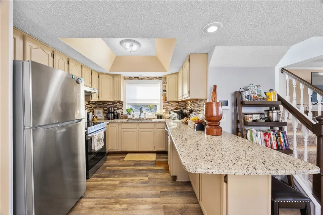 3060 Edgemere Drive, Greece, New York 14612, Greece, New York 14612, 3 Bedrooms Bedrooms, 7 Rooms Rooms,3 BathroomsBathrooms,Residential,For Sale,3060 Edgemere Drive, Greece, New York 14612,0,R1649016