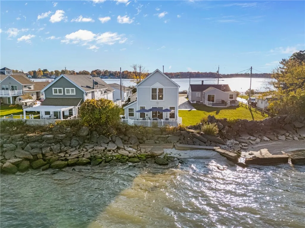 3060 Edgemere Drive, Greece, New York 14612, Greece, New York 14612, 3 Bedrooms Bedrooms, 7 Rooms Rooms,3 BathroomsBathrooms,Residential,For Sale,3060 Edgemere Drive, Greece, New York 14612,0,R1649016