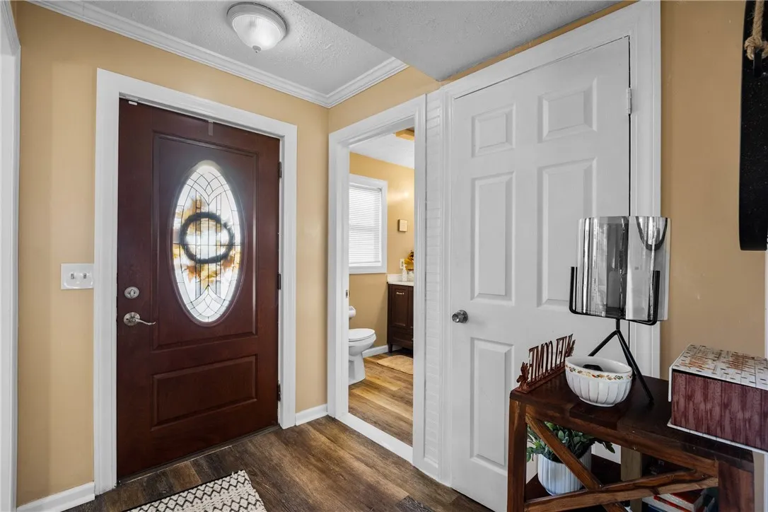 3060 Edgemere Drive, Greece, New York 14612, Greece, New York 14612, 3 Bedrooms Bedrooms, 7 Rooms Rooms,3 BathroomsBathrooms,Residential,For Sale,3060 Edgemere Drive, Greece, New York 14612,0,R1649016