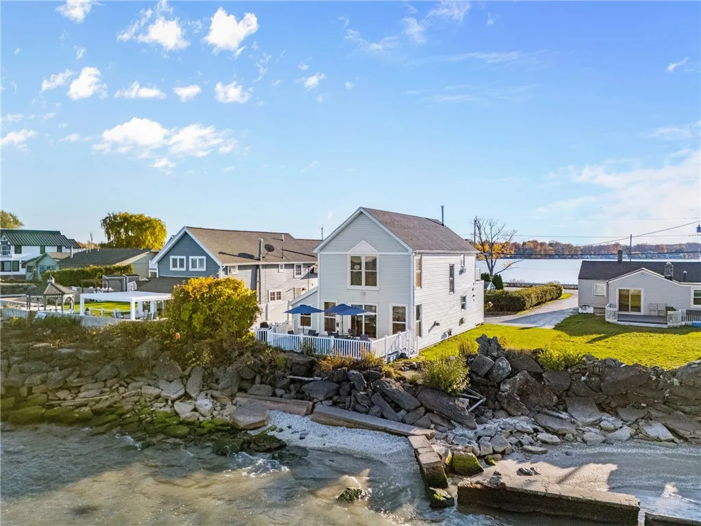 3060 Edgemere Drive, Greece, New York 14612, Greece, New York 14612, 3 Bedrooms Bedrooms, 7 Rooms Rooms,3 BathroomsBathrooms,Residential,For Sale,3060 Edgemere Drive, Greece, New York 14612,0,R1649016